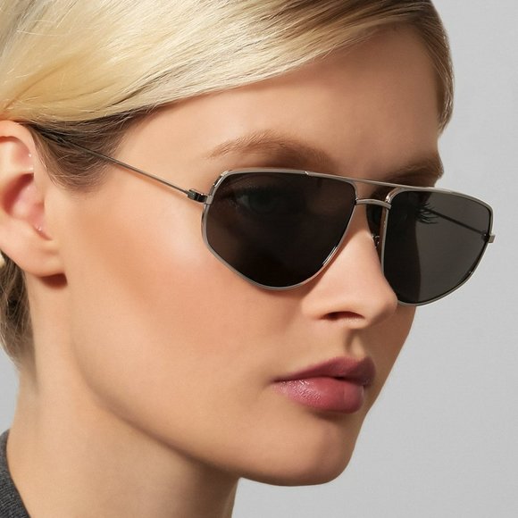 Celine CL40083U 16A Sunglasses Palladium Smoke Pilot Unisex CL 40083U - Picture 4 of 14